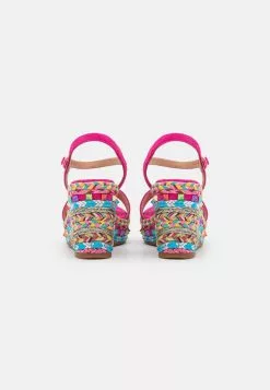 Alma En Pena Sandalen Met Plateauzool - Fuxia 11 Alma En Pena Sandalen Met Plateauzool - Fuxia -Alma En Pena Winkel 01d2be088aa54df1a661b1d8499afab5