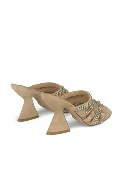 Alma En Pena Brasserie - Muiltjes Met Hak - Arena 7 Alma En Pena Brasserie - Muiltjes Met Hak - Arena -Alma En Pena Winkel 1f084207085b450bab315be5090acad3