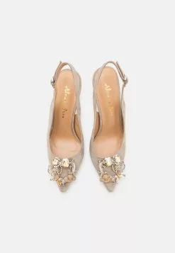Alma En Pena Klassieke Pumps - Beige -Alma En Pena Winkel a430a919a03c426b9e53638111928323